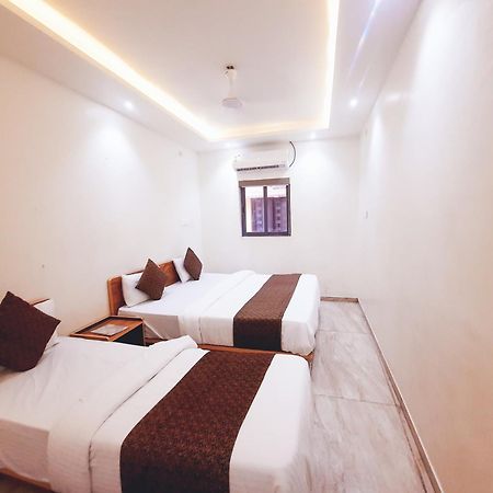 Hotel Nova Pride Раджкот Экстерьер фото