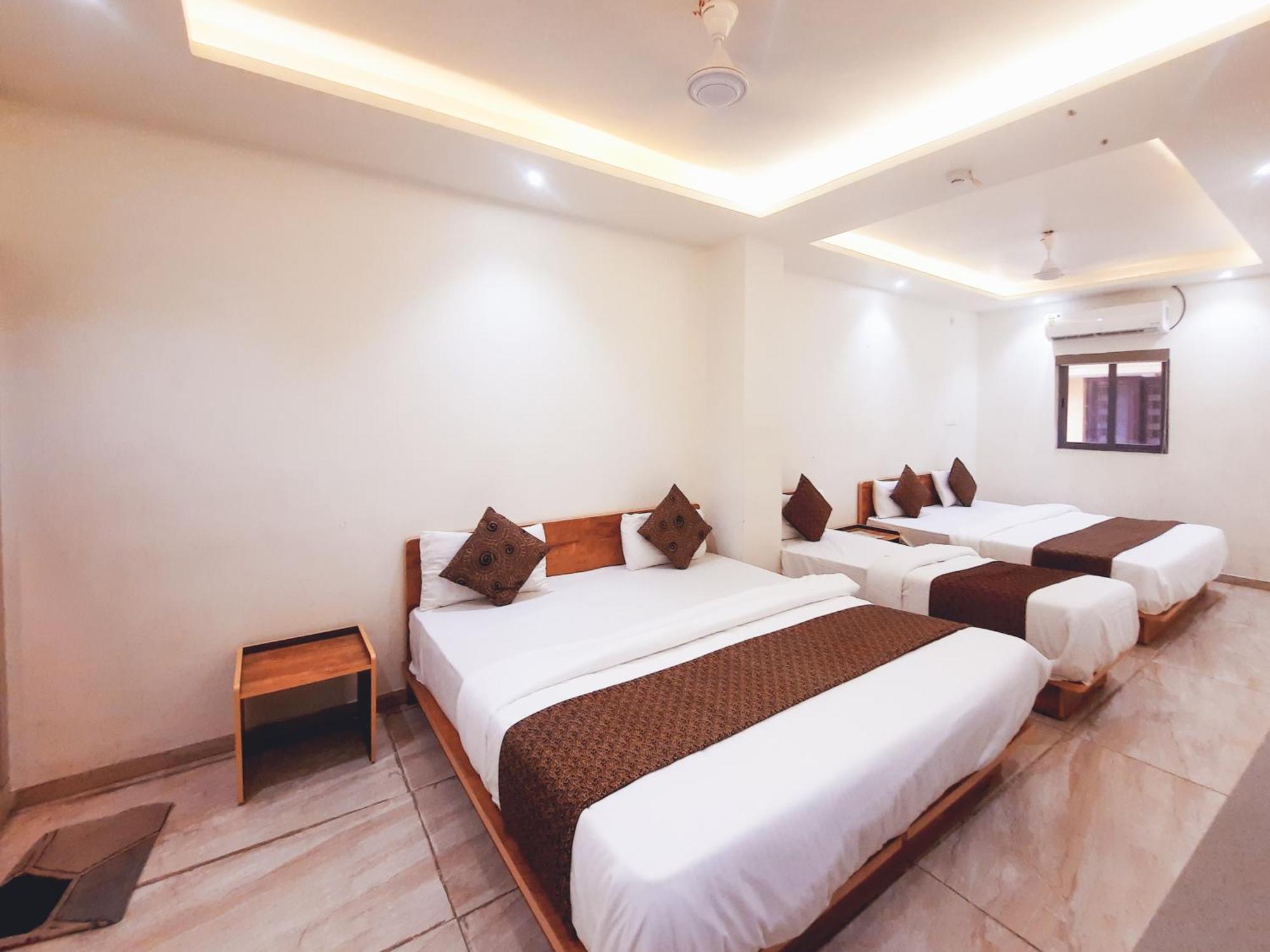 Hotel Nova Pride Раджкот Экстерьер фото