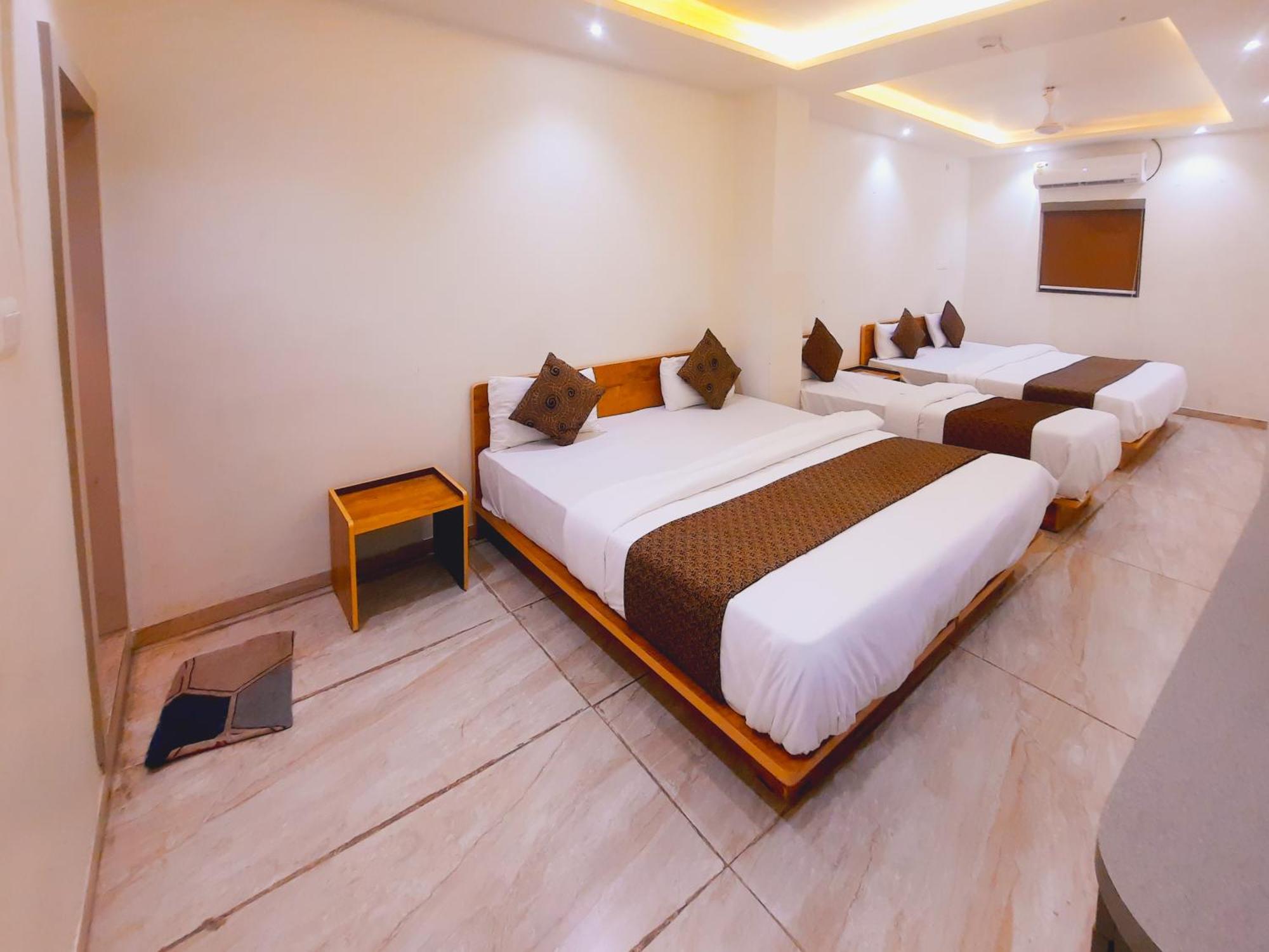 Hotel Nova Pride Раджкот Экстерьер фото